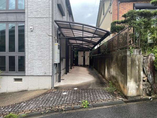 岡崎市滝町・中古戸建の駐車場|２台駐車できます！