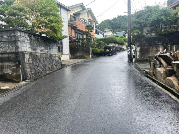 岡崎市滝町・中古戸建の前面道路含む現地写真|前面道路です。