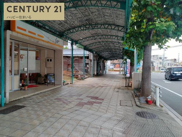 岡崎市本町通３丁目の売地の前面道路含む現地写真