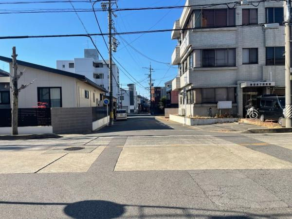 岡崎市福寿町1丁目・中古戸建の前面道路含む現地写真|前面道路です。