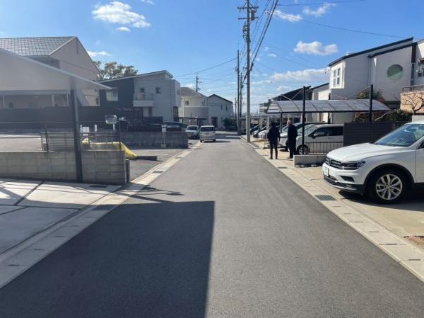 岡崎市柱町字福部池の売地の前面道路含む現地写真