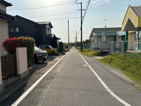 岡崎市岡町・中古戸建の前面道路含む現地写真|前面道路です。