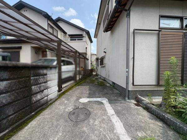 貴志川町岸宮　中古戸建の駐車場