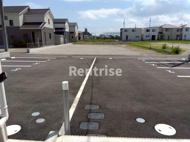 リーブルファイン一宮市乾町の駐車場