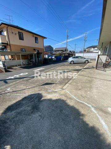 106寺前の駐車場