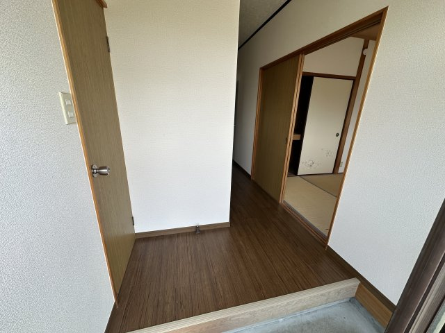 光井1丁目　一戸建借家の玄関