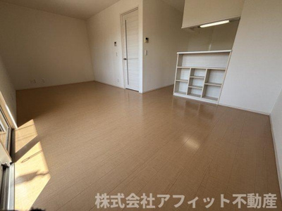 【居間・リビング】 | グレイスコート手城 | LDK14.5帖