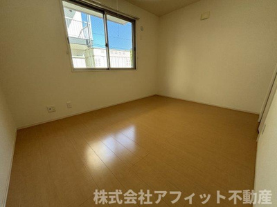 【寝室】 | グレイスコート手城 | 南側洋室6帖