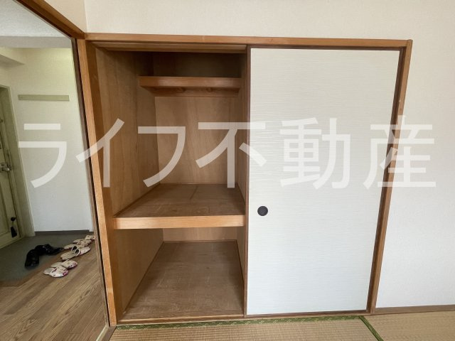 旭ハイツの収納|小物を収納するのに便利です