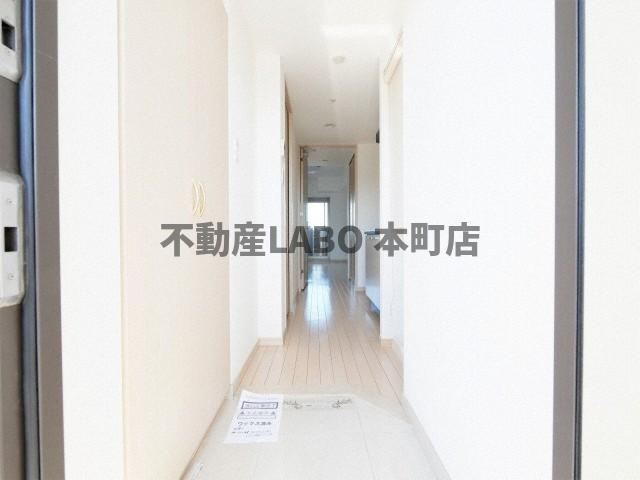 アスリート本町リバーウエストの玄関