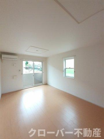 アスランリバーウエストＢの居間・リビング