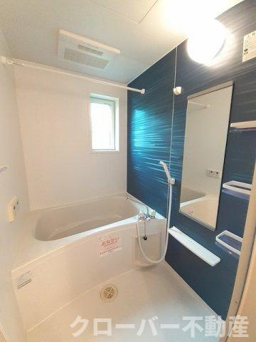 アスランリバーウエストＢの浴室