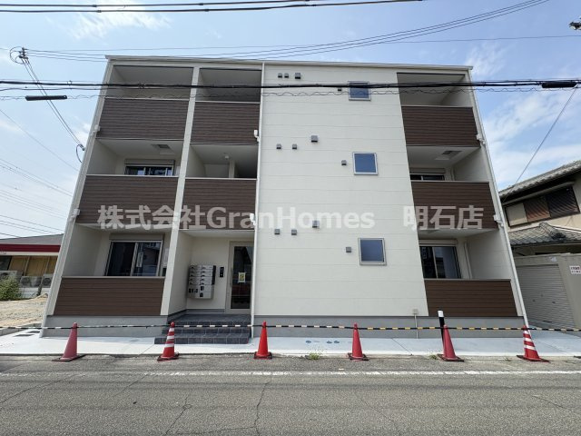 明石市大久保町西脇のアパートの外観