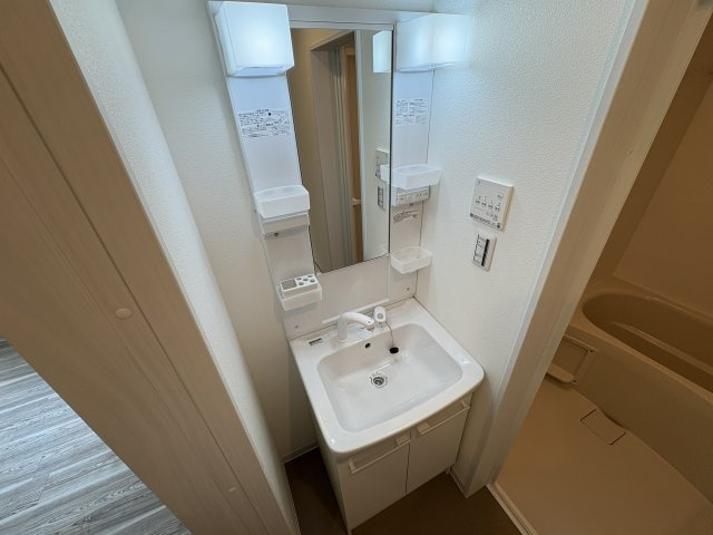 明石市大久保町西脇のアパートの洗面所