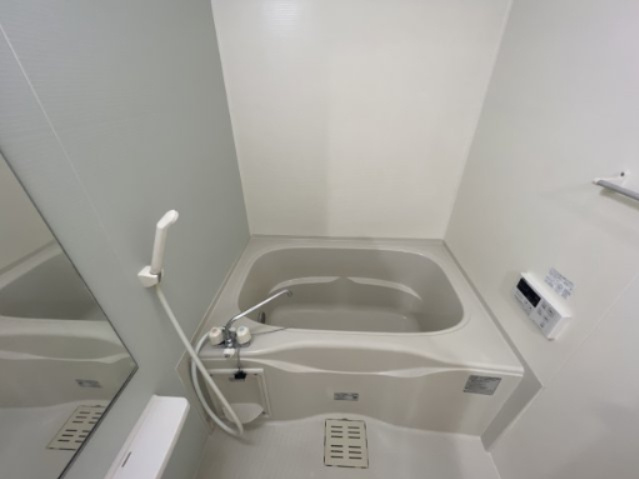 シン．シン．ハウスＤの浴室|
