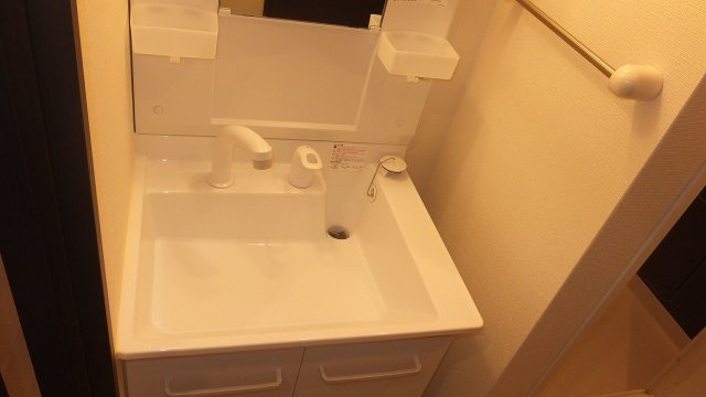 クレイノ長田天神の洗面所