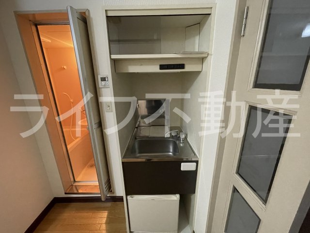 藤井マンション岩田のキッチン|コンパクトなキッチンで掃除もラクラク