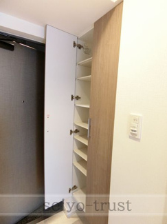 【玄関】 | ブリリアンクラス河原町