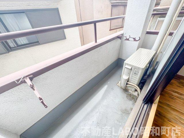 プレジール中野のバルコニー