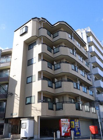 ウイン・ウエストの外観