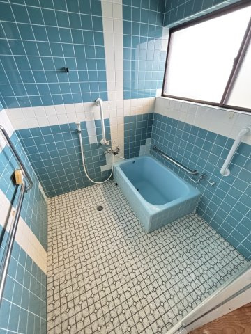 宇城市松橋町西下郷　8DK戸建ての浴室