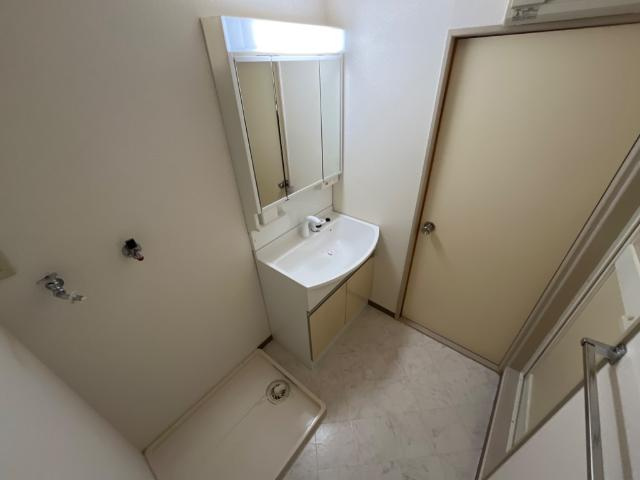 サンシャイン上坂の洗面所|洗髪洗面化粧台