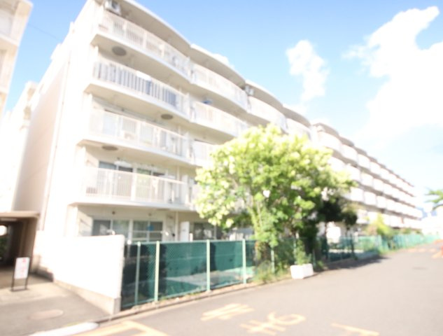 奈良ハイツの外観