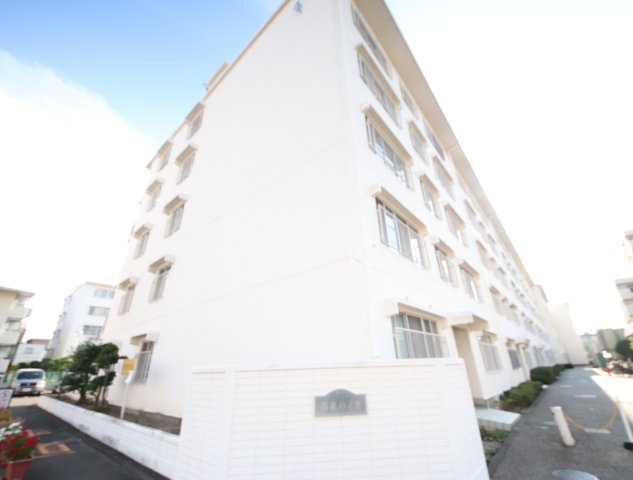 奈良ハイツの外観