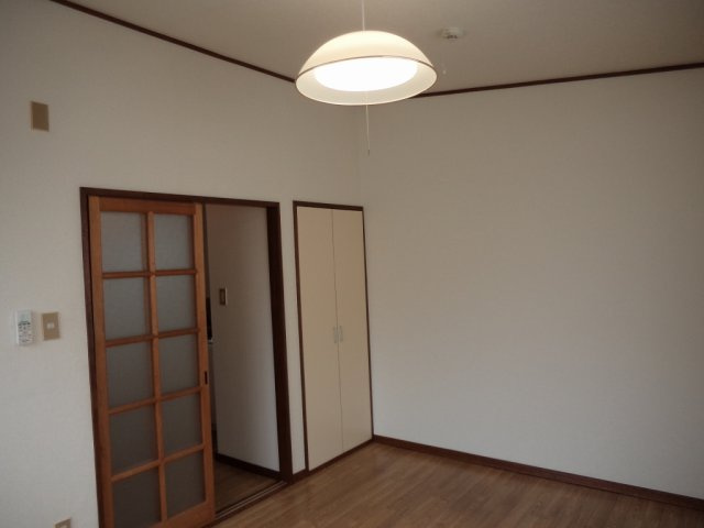 エステート白山の寝室