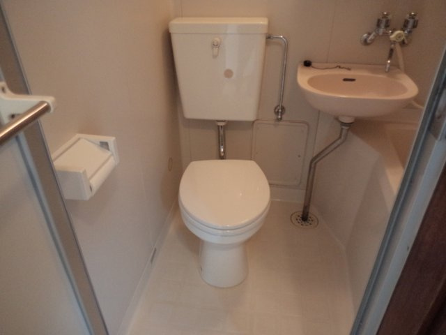 エステート白山のトイレ