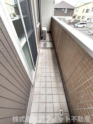 【バルコニー】 | ヴィラ・ラシュレ A棟 | 南向き