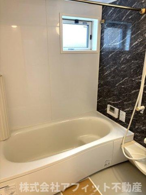 【浴室】 | ヴィラ・ラシュレ A棟 | 追い焚き機能付き