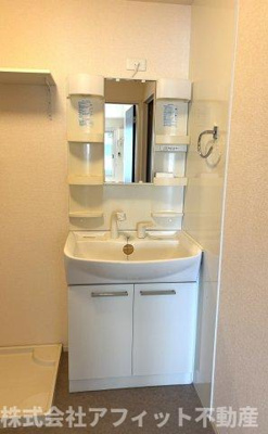 【洗面所】 | ヴィラ・ラシュレ A棟 | 洗髪洗面化粧台