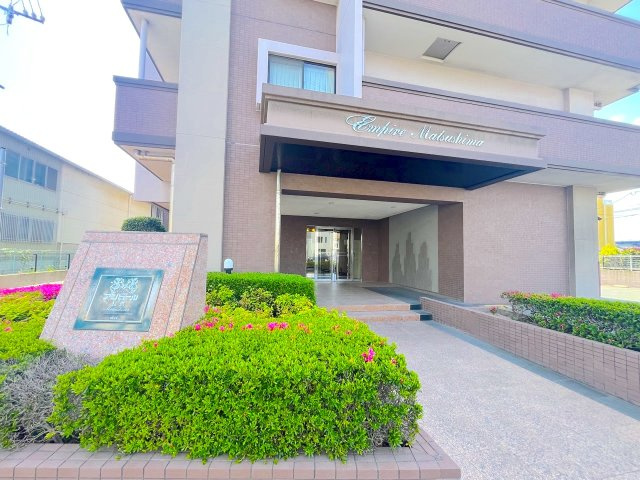 アンピール松島のエントランス