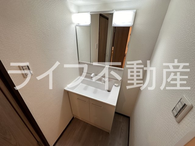 SKコーポ長瀬の洗面所|明るい洗面所です