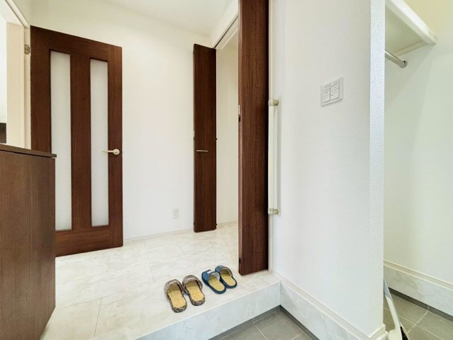 中古戸建　羽島市舟橋町2丁目　令和5年築の収納|シューズクローク