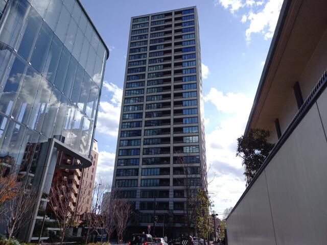 グランスイート麻布台ヒルトップタワーの外観