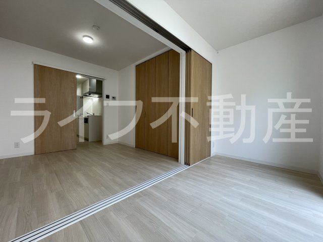 COSMO　WAKAEMINAMIの内装|明るい室内です