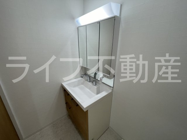 COSMO　WAKAEMINAMIの洗面所|広い洗面スペース