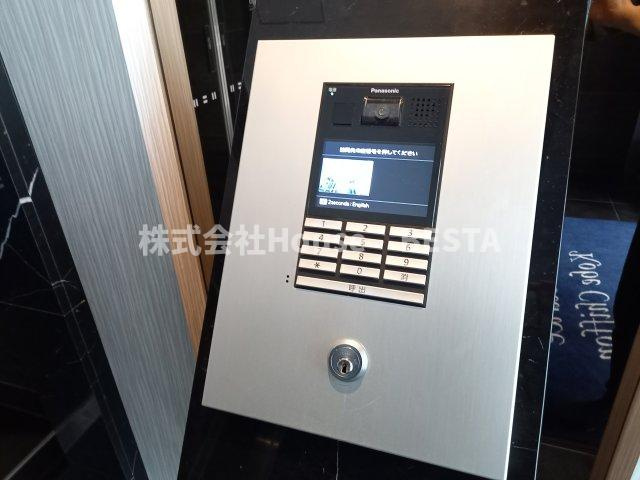 プレサンスKOBEシフォンのエントランス