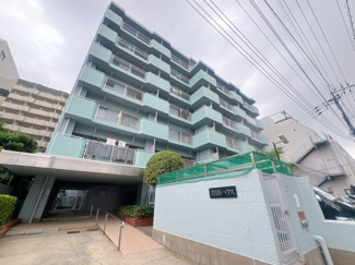 【外観】 | 敷地すべてに管理が行き届いていて、安心できます。まず、清潔です。