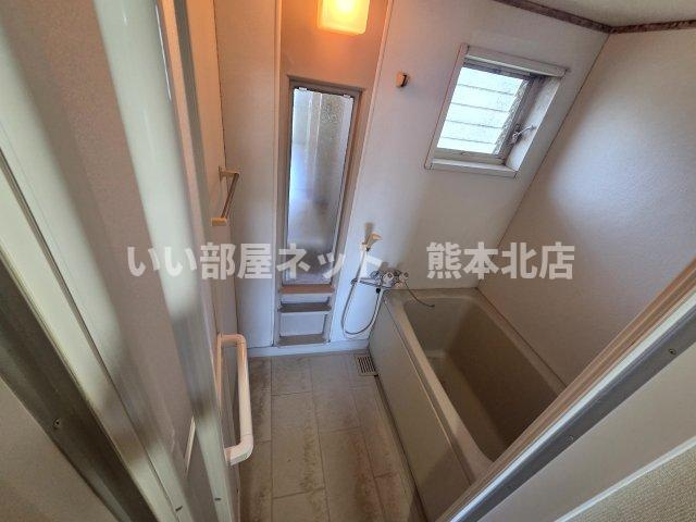 トゥインクル塔乃本 B棟の浴室