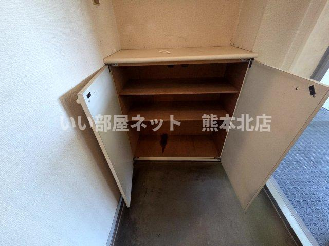 トゥインクル塔乃本 B棟の収納