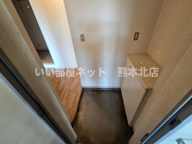 トゥインクル塔乃本 B棟の玄関