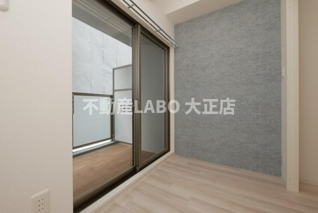 セレニテ難波グランデノールの洋室