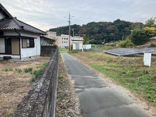 売店舗　豊川市千両町下西の谷のその他|北側前面道路（東側より撮影）