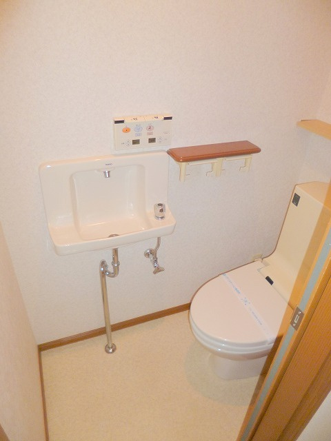 グレースのトイレ|★温室洗浄便座付きです★