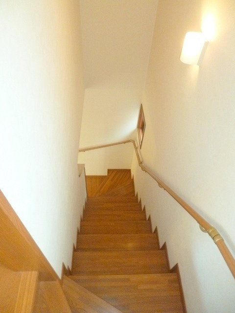 グレースのその他|階段