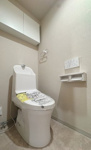 【トイレ】 | トーカンマンション警固・内野警固ビル☆仲介手数料無料☆ | 手洗い一体型のトイレは節水効果があり、環境にもお財布にも優しい人気のタイプです。もちろんウォシュレット機能も完備しています。