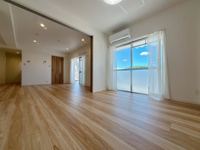 【居間・リビング】 | トーカンマンション警固・内野警固ビル☆仲介手数料無料☆ | 全居室エアコン設置可能です♪エアコンが取付られずに、収納部屋や物置部屋にされてるマンション意外と多いんです！